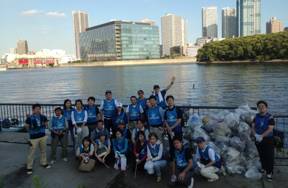 毎月開催　水辺の清掃活動/ Waterfront Cleanups